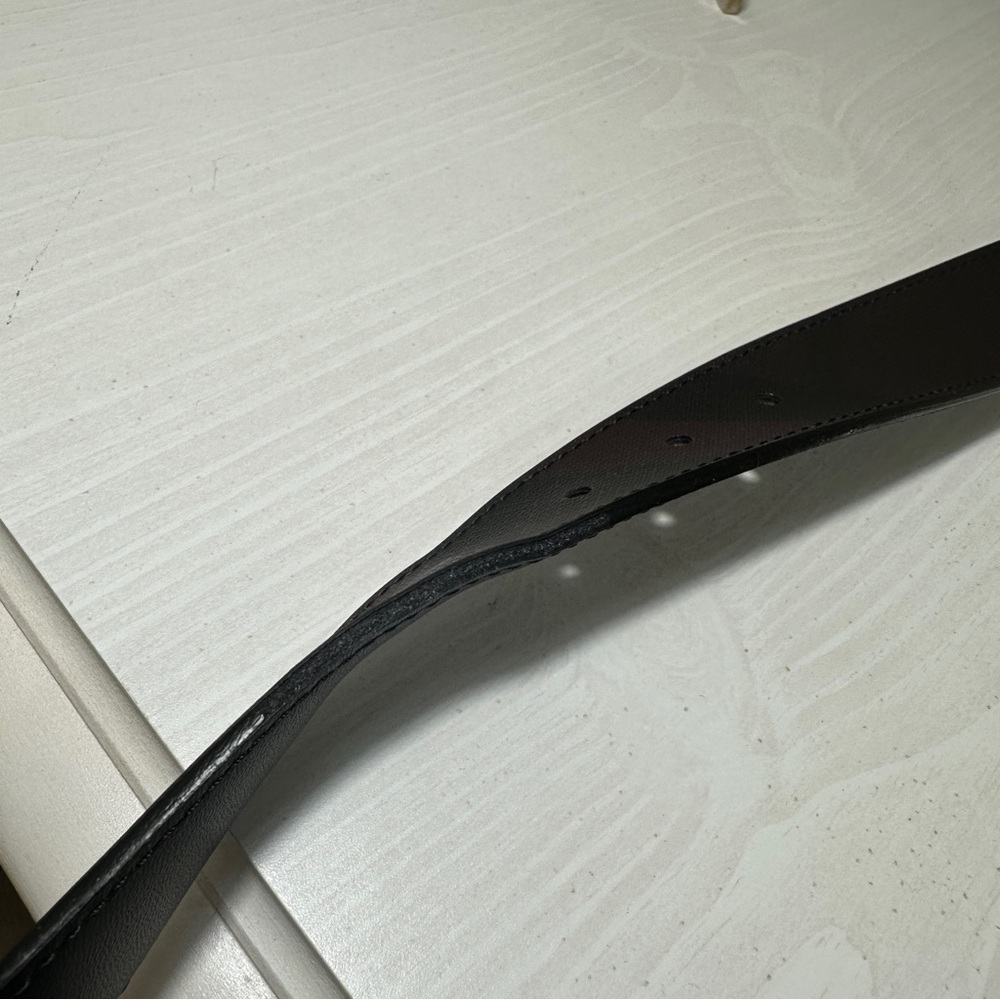 Burberry REVERSIBLE LONDON CHECK AND LEATHER BELT - Picture 9 of 14
